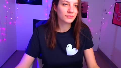 Snapshot of triniti_love chatting on December 2, 2024, 10:39 am Trinity online show from December 2, 2024, 10:39 am