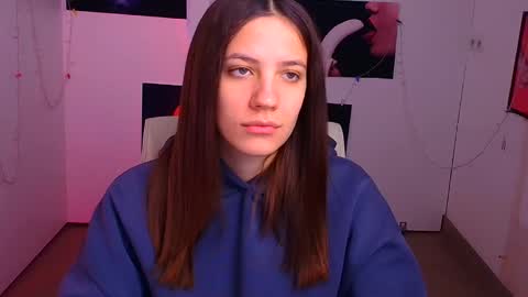 Snapshot of triniti_love chatting on December 12, 2024, 6:36 am Trinity online show from December 12, 2024, 6:36 am