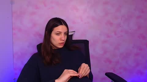 Snapshot of triniti_love chatting on January 4, 2025, 7:03 am Trinity online show from January 4, 2025, 7:03 am