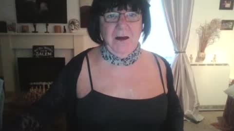 trinity1011 online show from December 7, 2024, 8:44 am