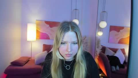 Tasya online show from October 15, 2025, 6:35 am