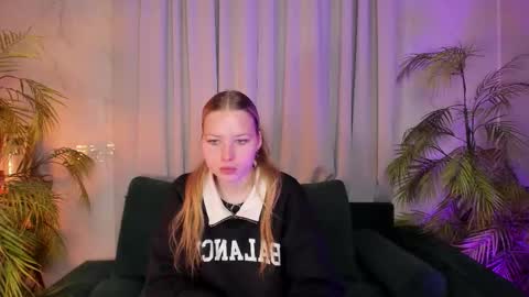 Tasya online show from November 2, 2025, 11:34 am