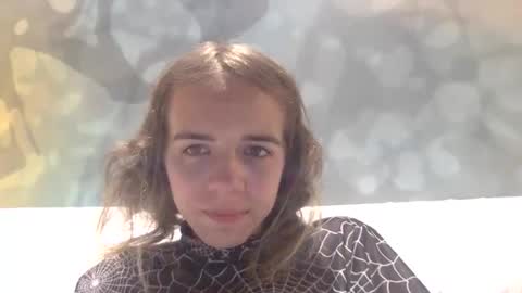 trippybb222 online show from November 1, 2025, 2:46 am