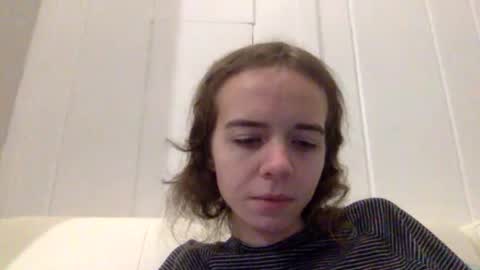 trippybb222 online show from December 23, 2025, 3:15 am