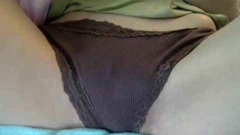 trippybb222 online show from April 26, 2026, 1:31 pm