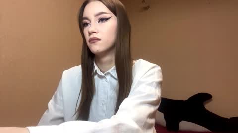 Snapshot of trishaawbrey chatting on November 3, 2025, 2:07 pm Ur Trisha online show from November 3, 2025, 2:07 pm