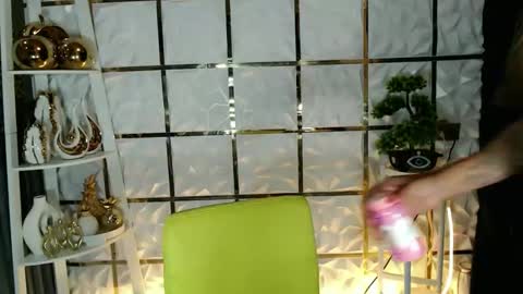 trixie_foxslut online show from January 12, 2026, 1:11 am