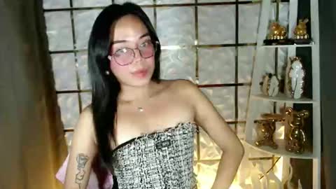 trixie_foxslut online show from April 6, 2026, 11:33 am