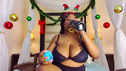 TrixieMar online show from December 28, 2024, 4:09 pm