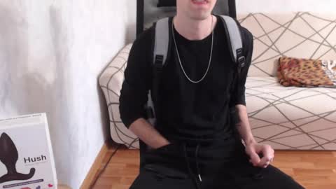 I POST MY FUCKING VIDEOS AND PICS    online show from October 21, 2025, 4:57 am