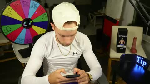 Snapshot of troy_greenxo chatting on January 5, 2025, 3:43 am Troy Green online show from January 5, 2025, 3:43 am