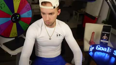 Snapshot of troy_greenxo chatting on February 1, 2025, 4:03 am Troy Green online show from February 1, 2025, 4:03 am