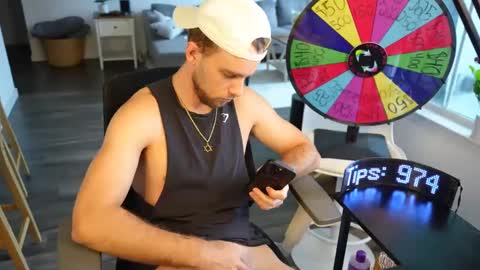 Snapshot of troy_greenxo chatting on September 10, 2025, 9:26 pm Troy Green online show from September 10, 2025, 9:26 pm