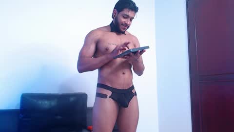    online show from December 5, 2025, 4:58 pm