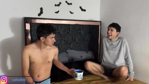 troye_lex online show from November 22, 2025, 8:30 pm