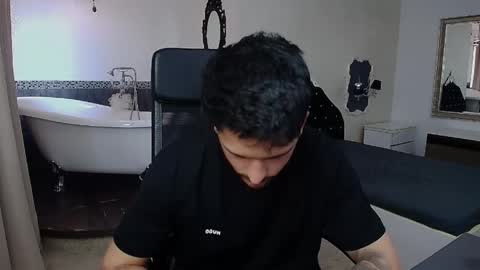 Snapshot of troywade chatting on May 19, 2026, 4:41 am TroyWade online show from May 19, 2026, 4:41 am