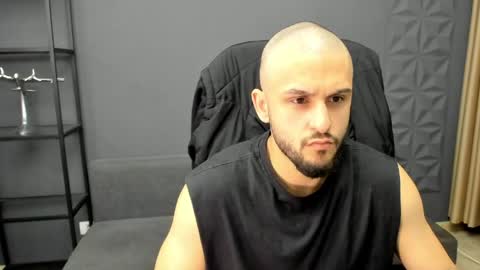 Snapshot of troywade chatting on June 8, 2026, 4:24 am TroyWade online show from June 8, 2026, 4:24 am