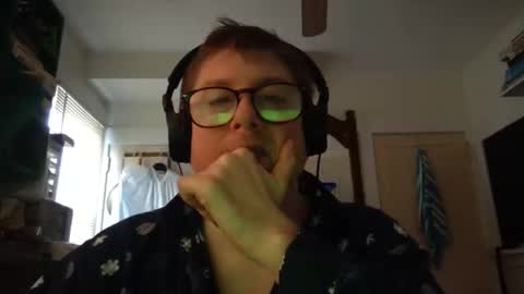 HandicappedLaugher online show from December 4, 2024, 4:38 pm