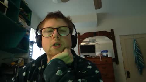 HandicappedLaugher online show from December 6, 2024, 3:44 pm