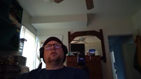 HandicappedLaugher online show from January 3, 2025, 4:48 pm