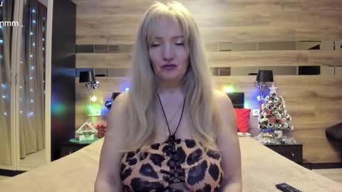 Snapshot of truefoxyyy chatting on January 29, 2025, 3:37 pm Fox online show from January 29, 2025, 3:37 pm