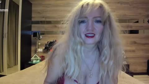 Snapshot of truefoxyyy chatting on February 1, 2025, 8:37 pm Fox online show from February 1, 2025, 8:37 pm