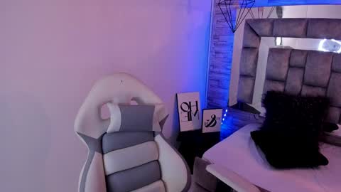   online show from December 17, 2024, 2:55 pm