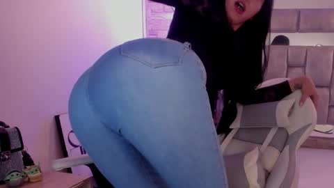   online show from March 5, 2025, 7:27 pm