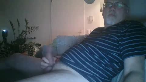 trukturk online show from February 6, 2025, 9:28 pm