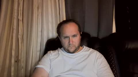 Snapshot of truthiness2019 chatting on October 27, 2025, 5:11 am truthiness2019 online show from October 27, 2025, 5:11 am