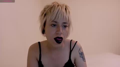 Cait online show from September 16, 2025, 10:33 pm