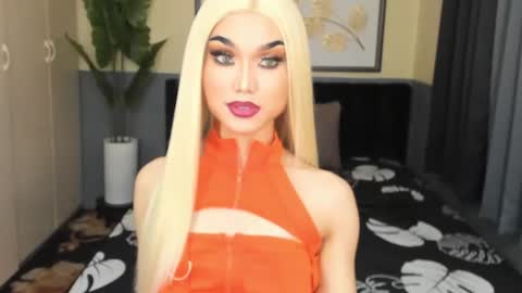 Saskia online show from December 17, 2024, 12:01 am