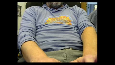 LuvAll online show from September 22, 2025, 8:33 pm