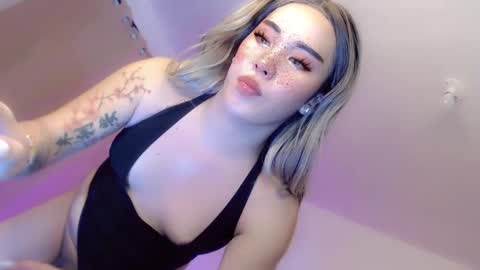 Julian online show from December 21, 2024, 10:30 pm