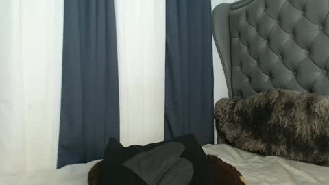 tskitty_girl online show from March 6, 2025, 10:09 am