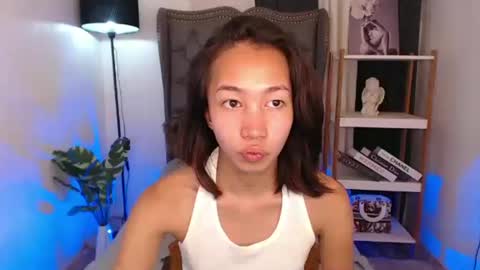 tskitty_girl online show from September 27, 2025, 4:39 am