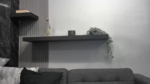 Lexi Longg online show from March 4, 2026, 2:17 am