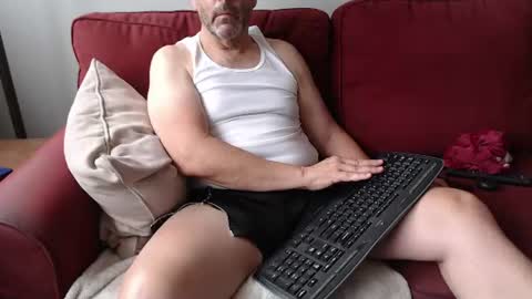 Snapshot of tsmile chatting on August 2, 2026, 2:15 pm Verbal Coach online show from August 2, 2026, 2:15 pm