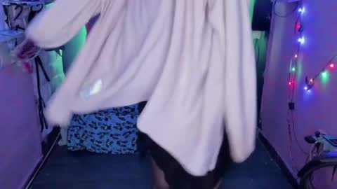 BellaRoxanna online show from December 9, 2024, 9:37 pm