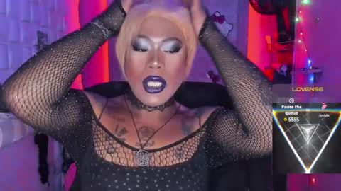 BellaRoxanna online show from February 6, 2025, 6:13 pm