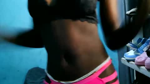 Snapshot of tswana_ chatting on March 1, 2026, 3:30 am lencer online show from March 1, 2026, 3:30 am