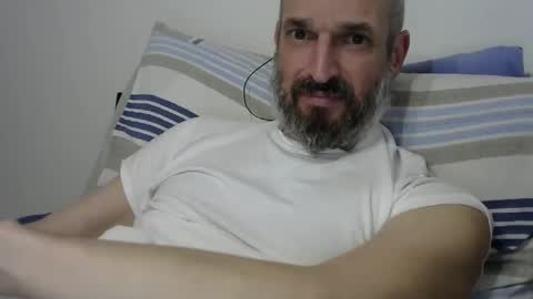 Snapshot of tu_bomberono chatting on February 14, 2025, 9:21 pm tu_bomberono online show from February 14, 2025, 9:21 pm