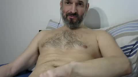 Snapshot of tu_bomberono chatting on February 15, 2025, 5:39 pm tu_bomberono online show from February 15, 2025, 5:39 pm