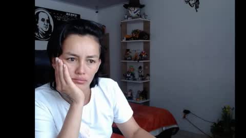 tucomplic69 online show from April 19, 2026, 2:16 pm