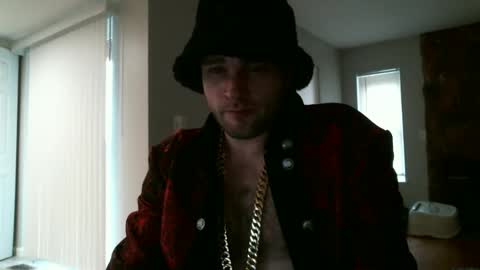 tugg_love online show from November 12, 2025, 6:19 pm