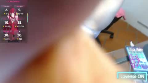 tulunaroja online show from September 25, 2025, 8:12 pm