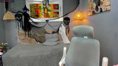 tulunaroja online show from November 2, 2025, 12:29 pm