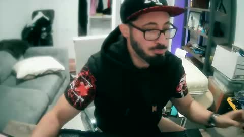 Snapshot of tuscan_taurus chatting on January 24, 2025, 11:04 am tuscan_taurus online show from January 24, 2025, 11:04 am