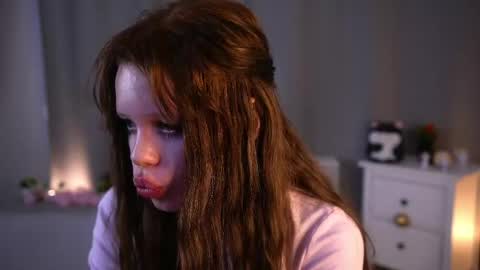Snapshot of tuyetforster chatting on May 22, 2026, 2:55 pm Shirlee online show from May 22, 2026, 2:55 pm