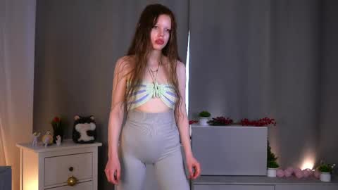 Snapshot of tuyetforster chatting on May 24, 2026, 2:11 pm Shirlee online show from May 24, 2026, 2:11 pm